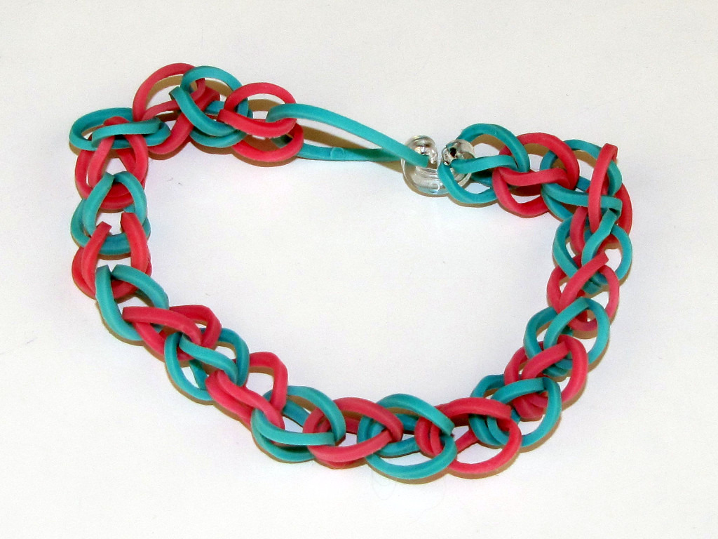 How to Make Rubber Band Bracelets: 25 Bracelet Patterns